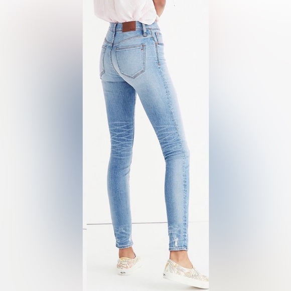 Madewell 9” High Rise Skinny Jeans Destructed Hem Edition - Picture 2 of 4